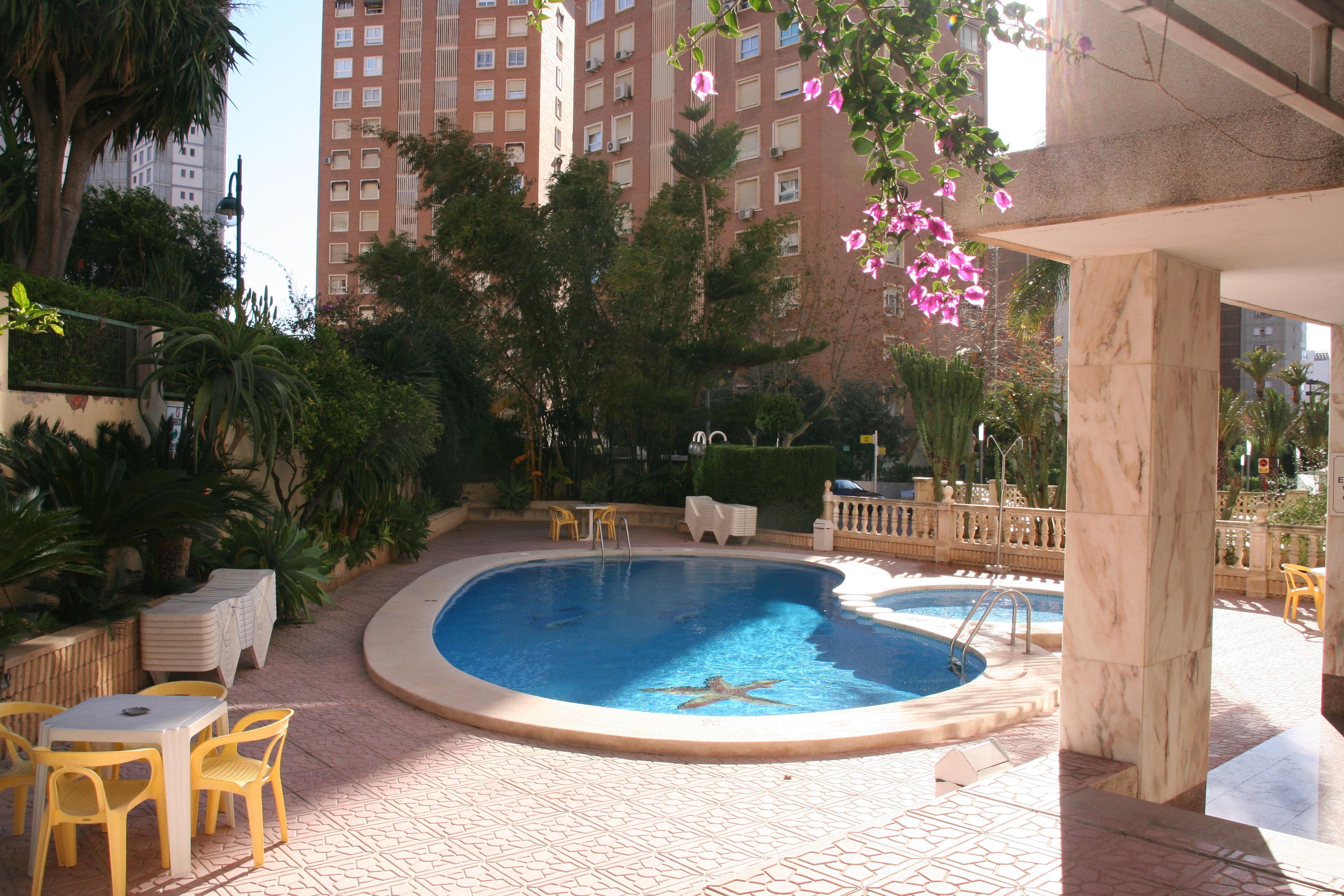 Apartamentos Maria Victoria Бенидорм Экстерьер фото