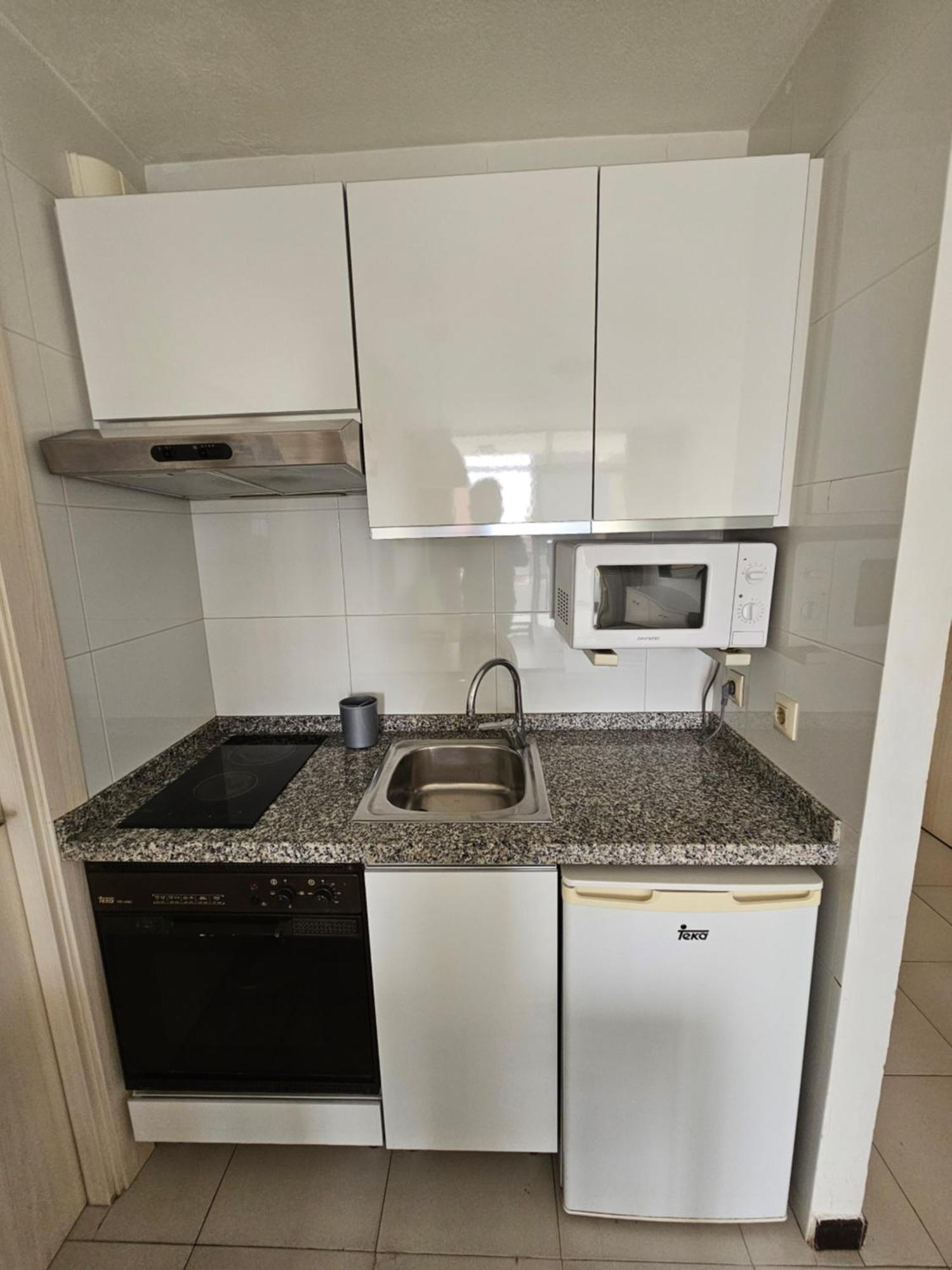 Apartamentos Maria Victoria Бенидорм Экстерьер фото