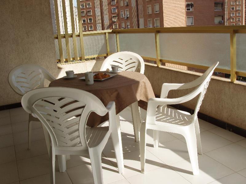 Apartamentos Maria Victoria Бенидорм Номер фото