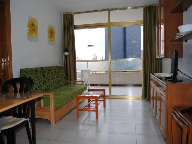 Apartamentos Maria Victoria Бенидорм Экстерьер фото