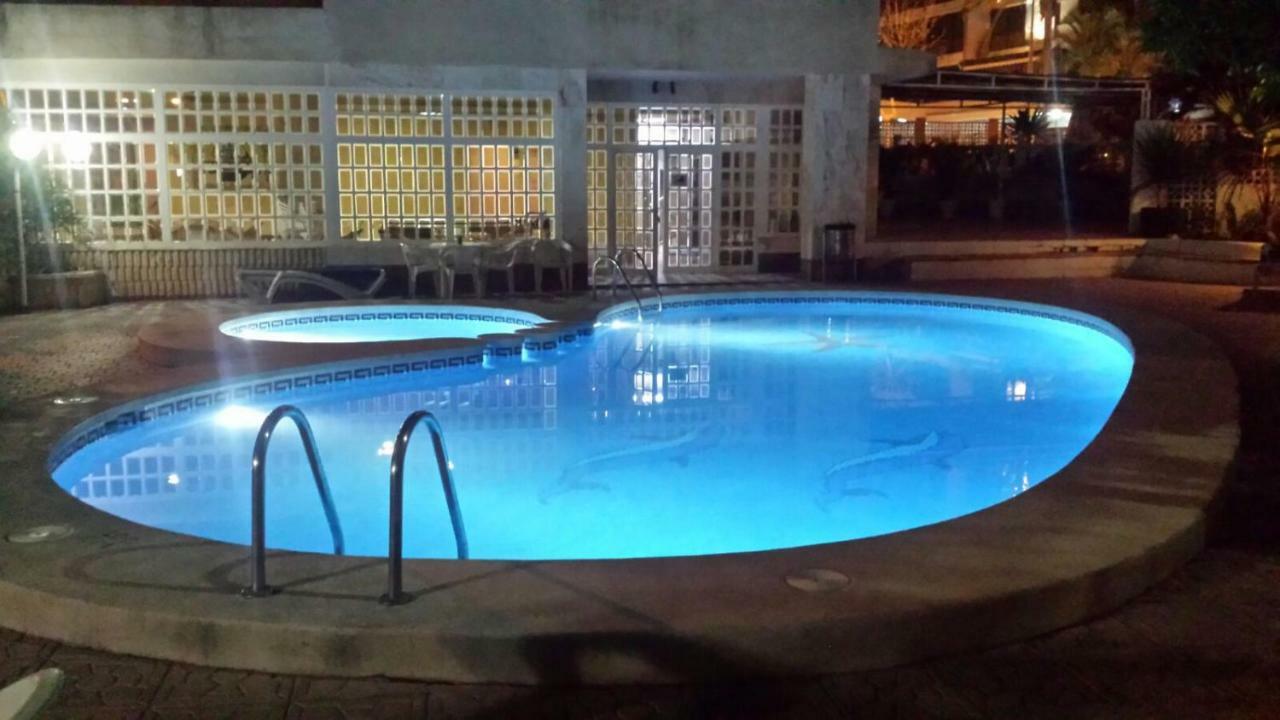 Apartamentos Maria Victoria Бенидорм Экстерьер фото